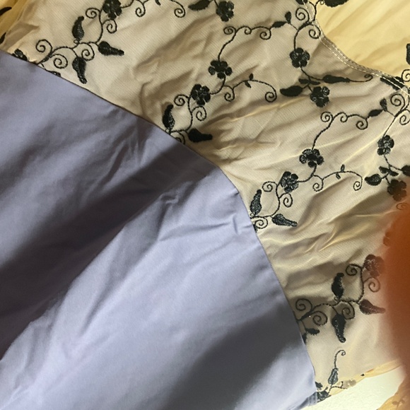 Women’s Floral  long sleeve leotard size medium - Picture 5 of 6